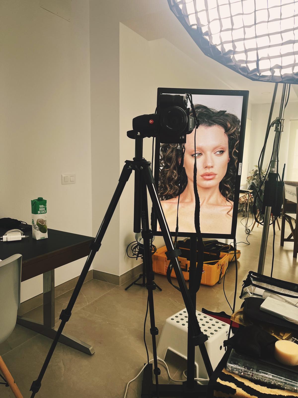Editorial · alumna MMExpression